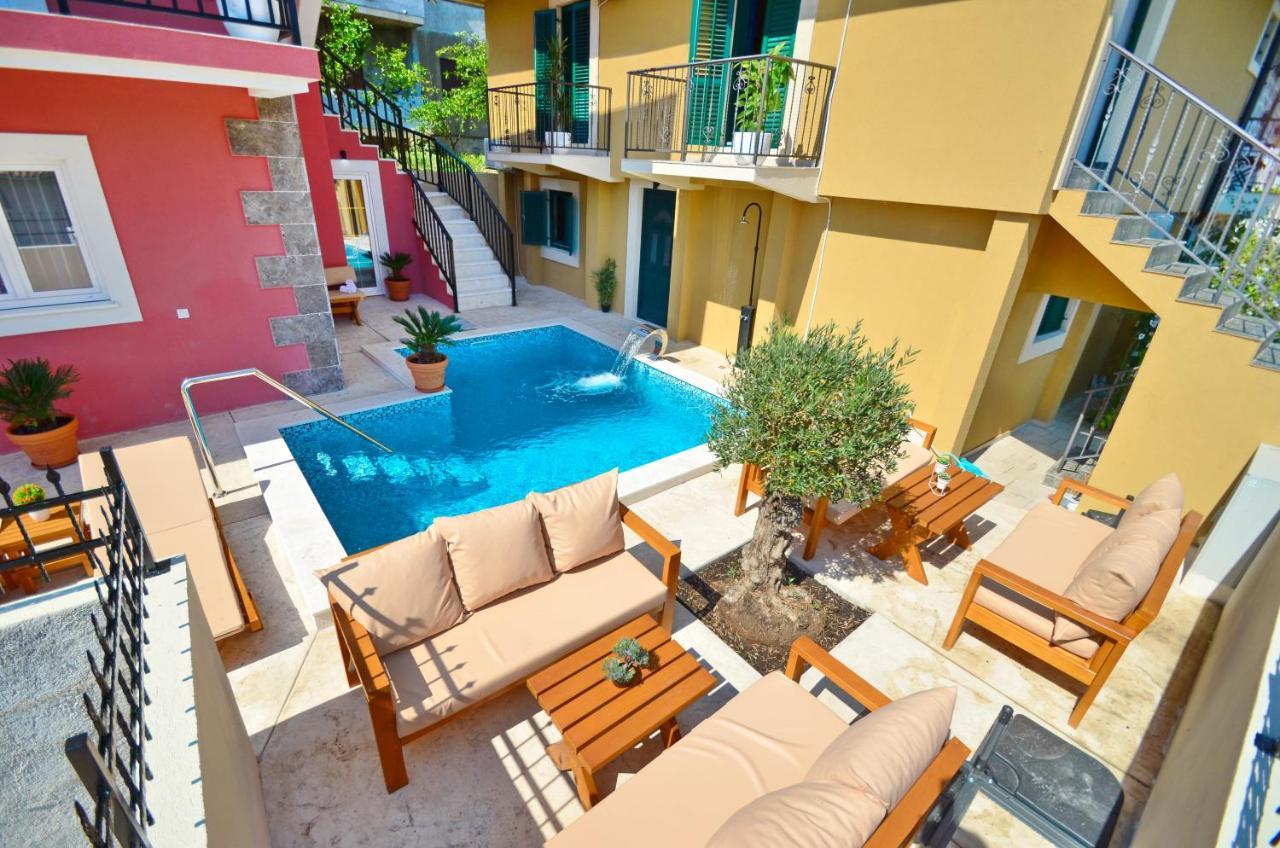Apartments Lux S Tivat Kültér fotó