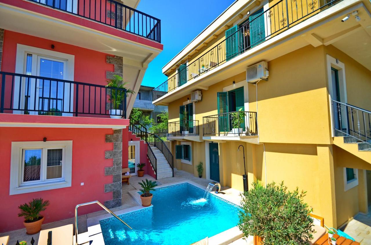 Apartments Lux S Tivat Kültér fotó