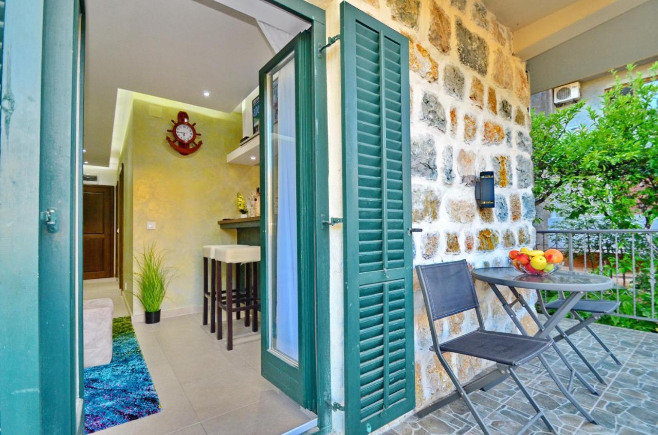 Apartments Lux S Tivat Kültér fotó