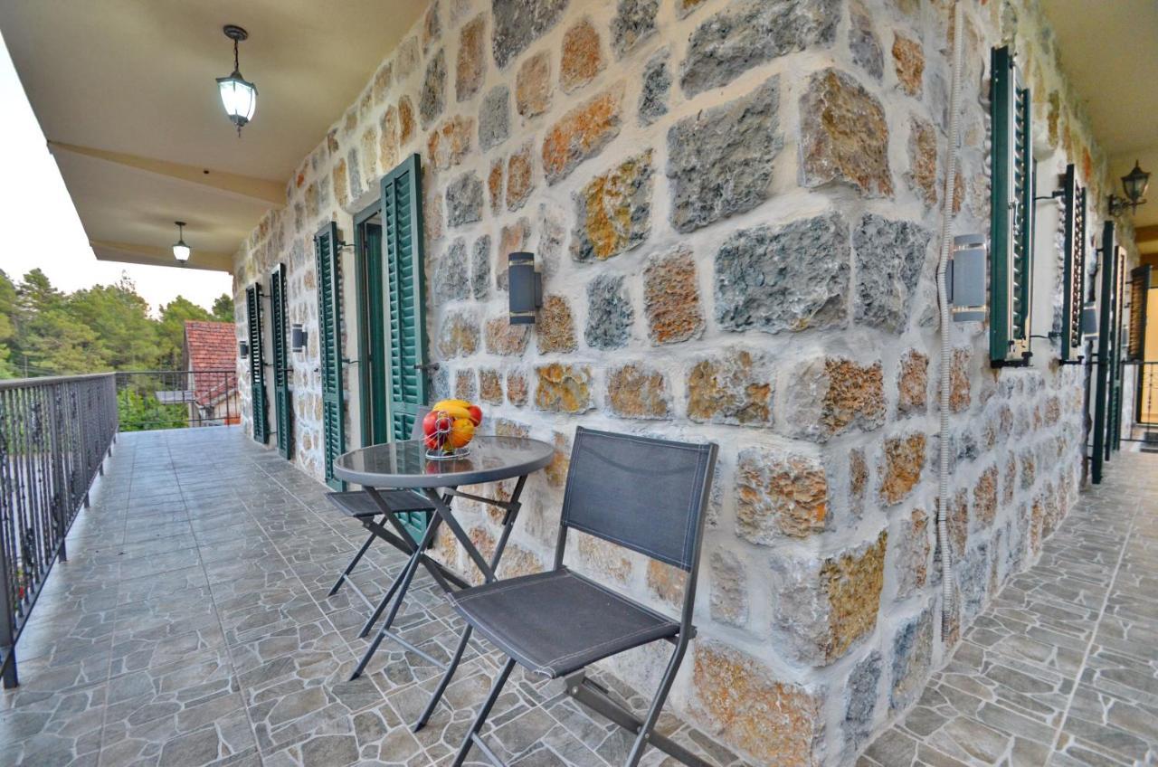 Apartments Lux S Tivat Kültér fotó