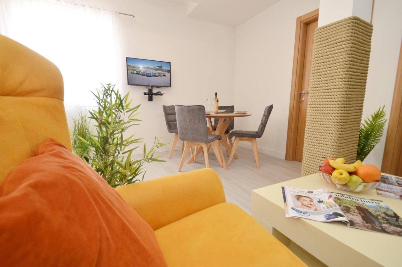 Apartments Lux S Tivat Kültér fotó