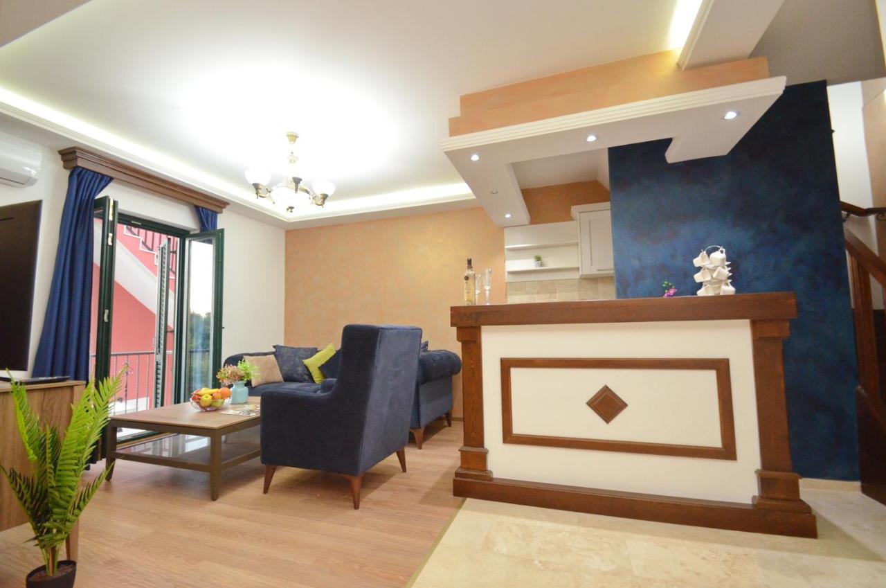 Apartments Lux S Tivat Kültér fotó
