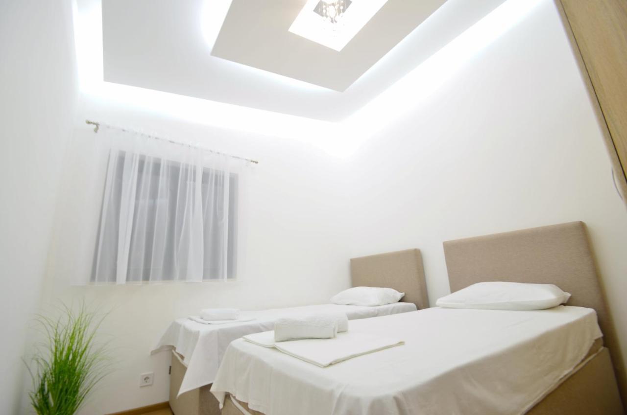Apartments Lux S Tivat Kültér fotó