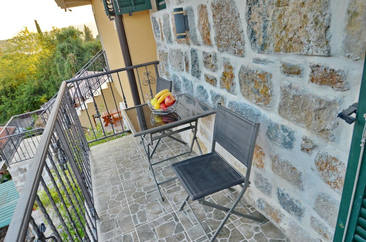 Apartments Lux S Tivat Kültér fotó