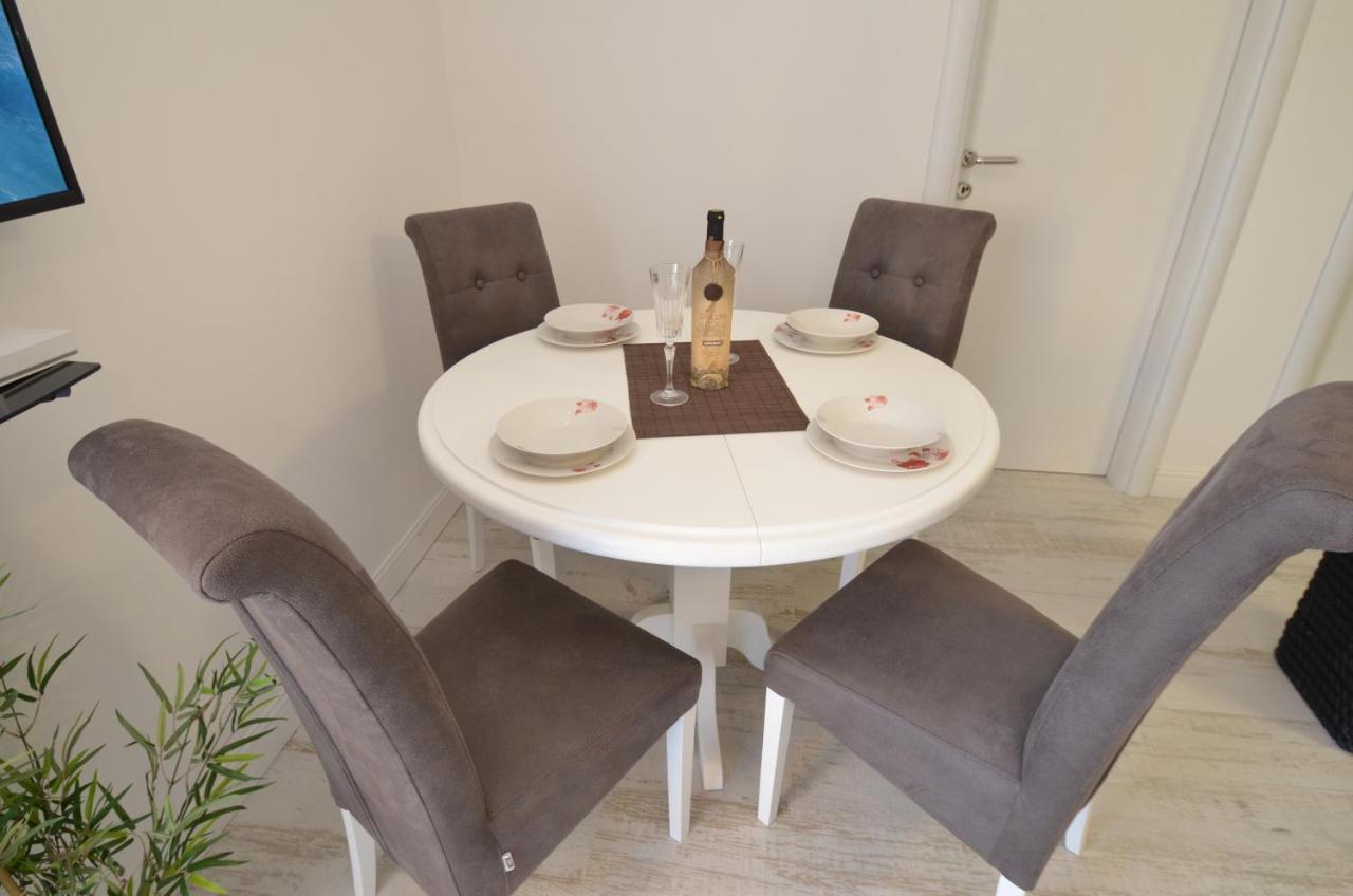 Apartments Lux S Tivat Kültér fotó