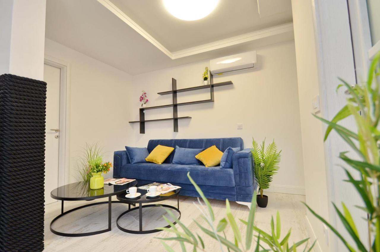 Apartments Lux S Tivat Kültér fotó