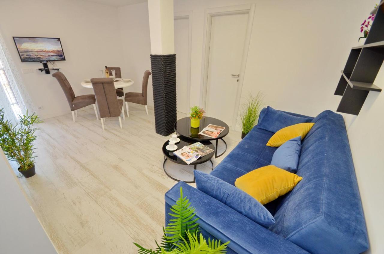 Apartments Lux S Tivat Kültér fotó