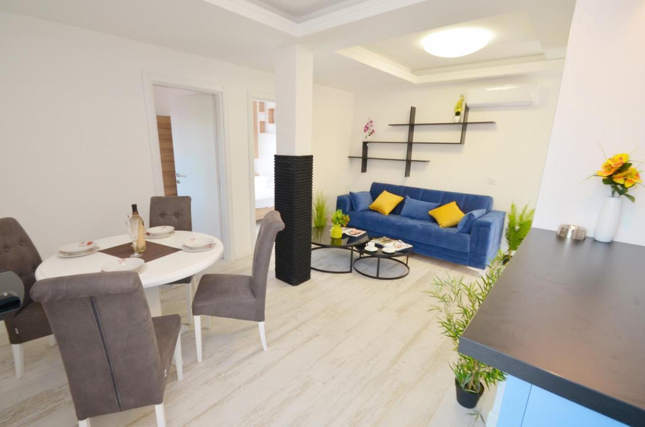 Apartments Lux S Tivat Kültér fotó