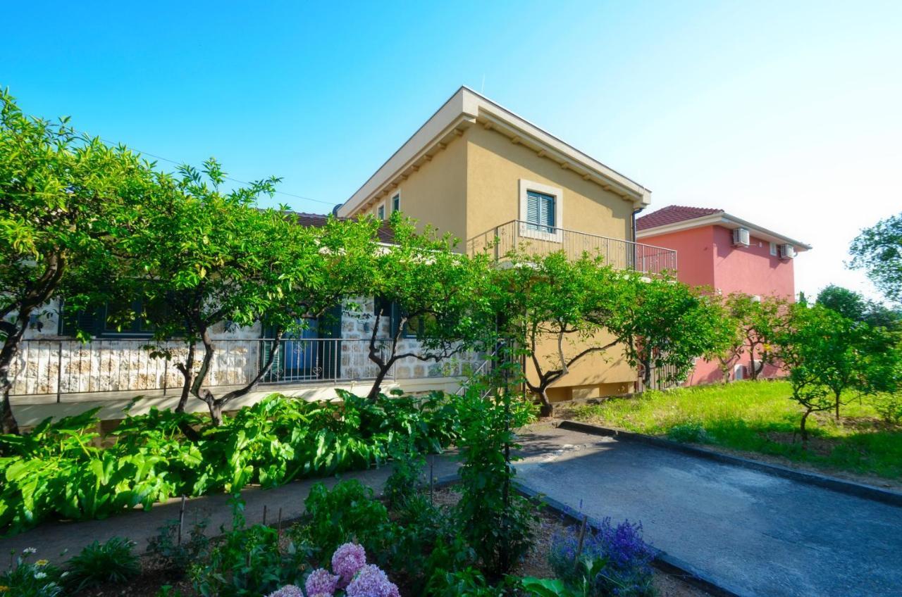 Apartments Lux S Tivat Kültér fotó
